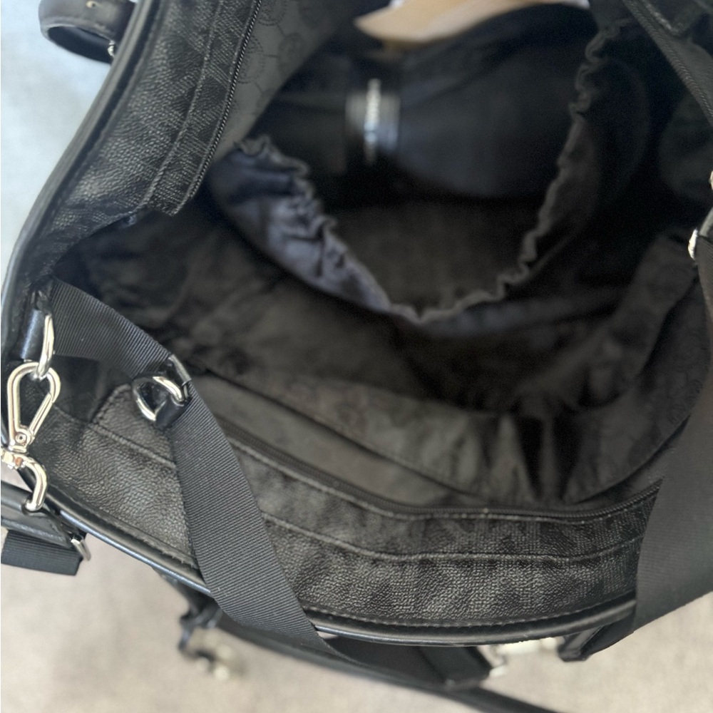 Michael Kors Black Embossed Baby Diaper Handbag With Baby Changing Pad & Pockets - Picture 9 of 10